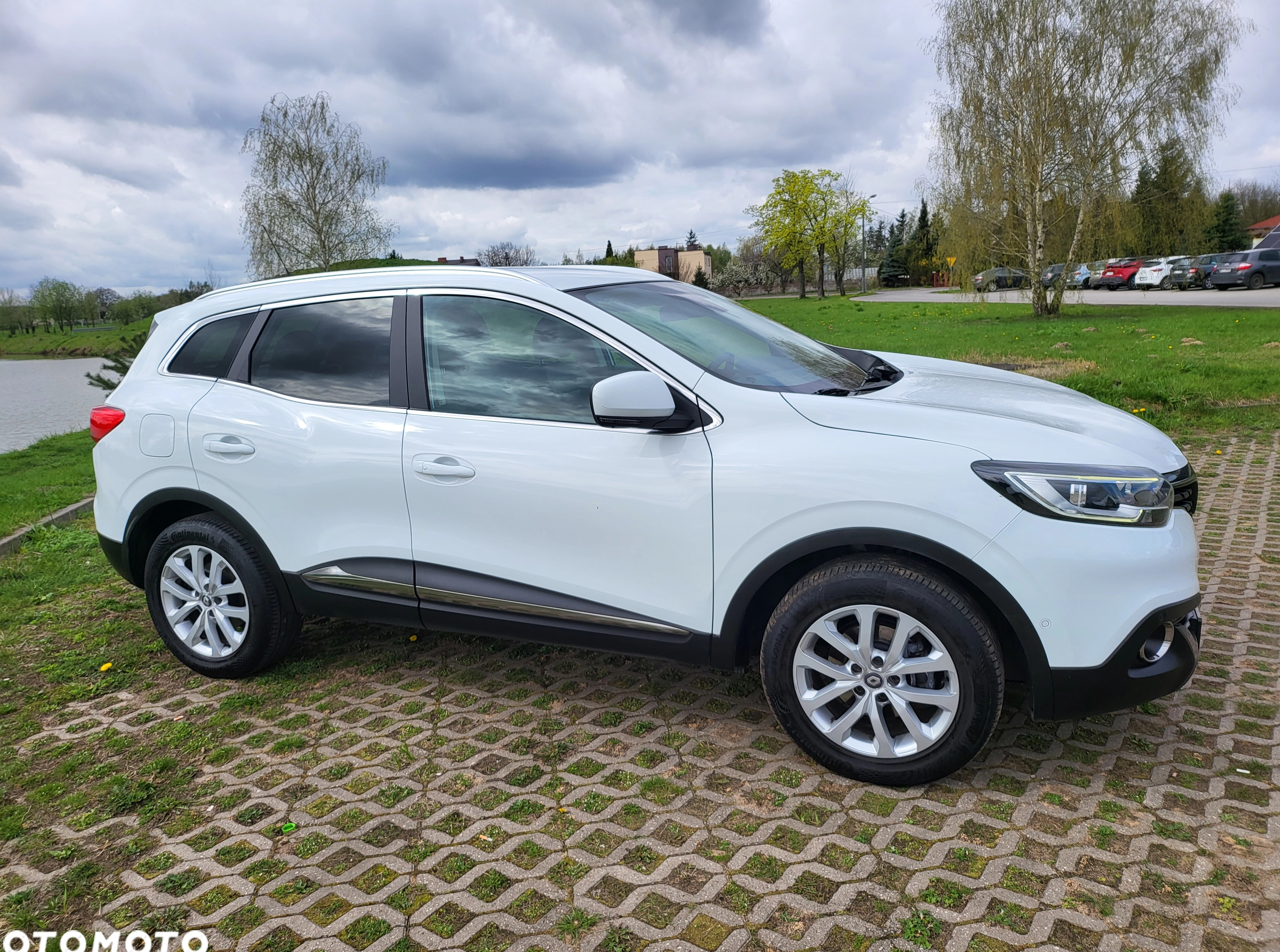 Renault Kadjar cena 48909 przebieg: 198000, rok produkcji 2016 z Sieradz małe 781